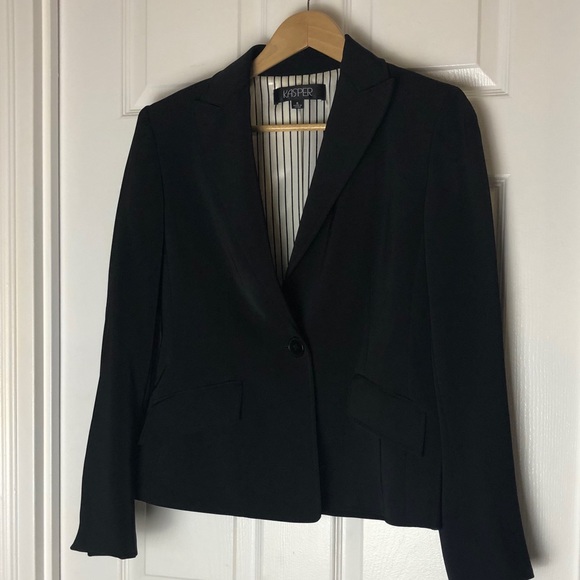 Blazer - Picture 1 of 4